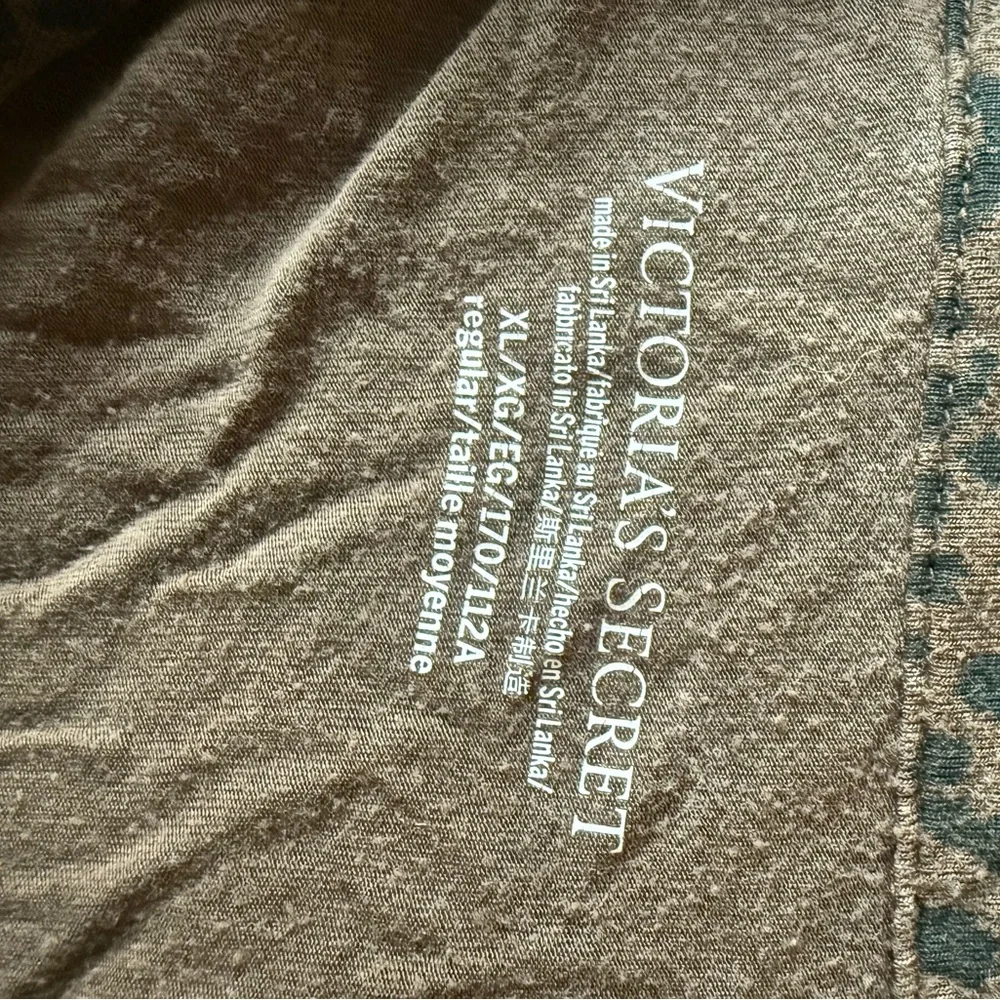 Victoria's Secret Leopard Print Pajama Set XL - Picture 5 of 5